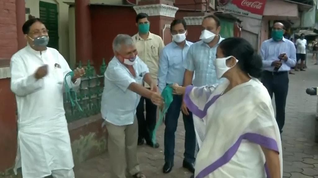 Mamata Banerjee:  ‘কোভিড জয় করেছি, ওমিক্রনও রুখে দেব,‘ প্রত্যয়ী মুখ্যমন্ত্রীর কথায় ভরসা রাজ্যবাসীর