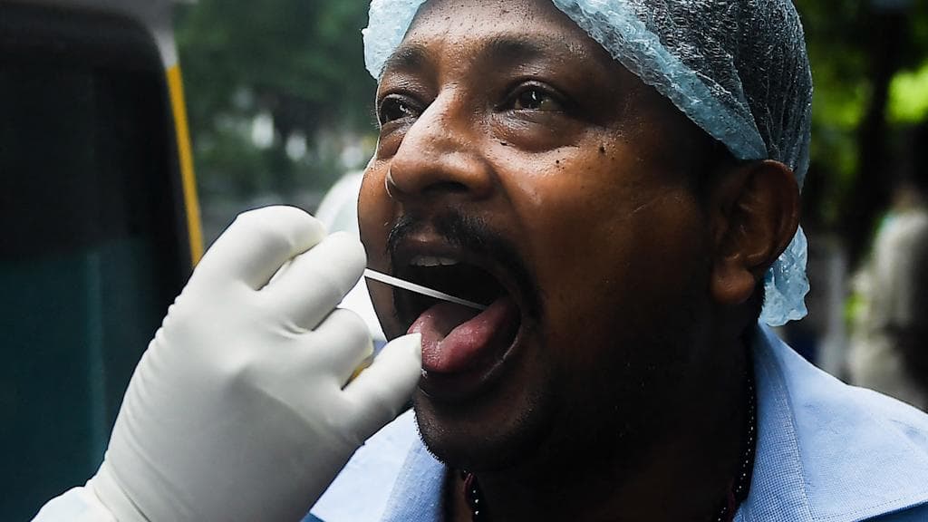 West Bengal Covid Bulletin: গত ২৪ ঘণ্টায় রাজ্যে করোনা-আক্রান্ত ৬৫ জন, মৃত ২