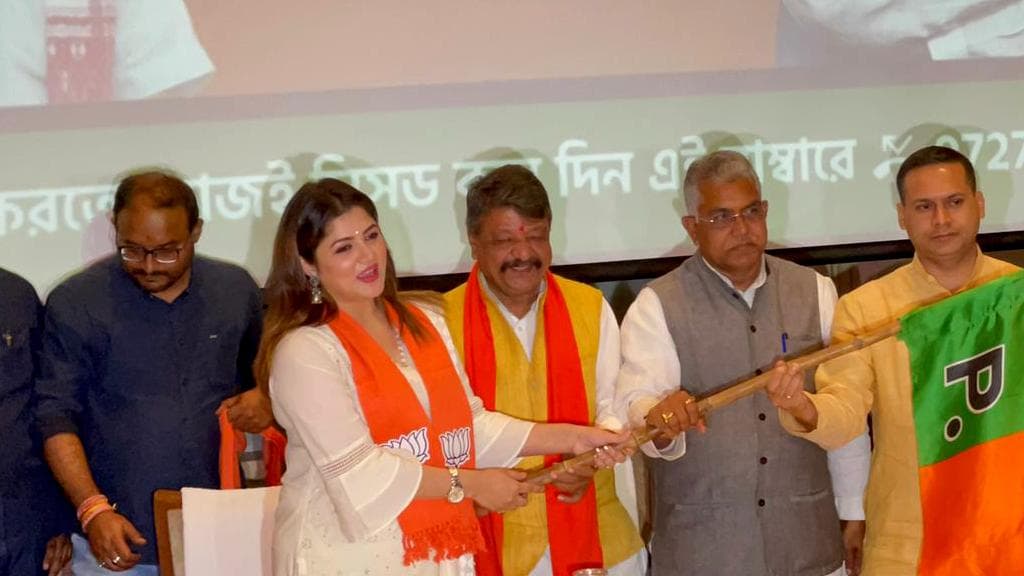 Srabanti Chatterjee: 'বিজেপি বাংলার উন্নয়নের কথা ভাবে না', গেরুয়া শিবির ছেড়ে কোন পথে শ্রাবন্তী?