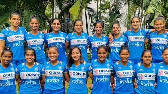 कोरोना की चपेट में आई भारतीय महिला हॉकी टीम की खिलाड़ी, रद्द हुआ साउथ कोरिया के खिलाफ मुकाबला