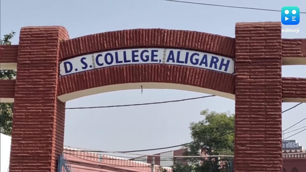 Hijab Controversy: হিজাব বিতর্কের আঁচ উত্তরপ্রদেশেও, কলেজে হিজাব-গেরুয়া স্কার্ফ পরায় নিষেধাজ্ঞা জারি