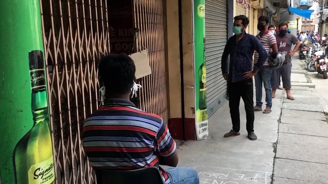 Liquor Home Delivery: মদের হোম ডেলিভারি নিয়ে পরিকল্পনার পথে রাজ্য, বাছা হয়েছে চার ই-রিটেল সংস্থাকেও