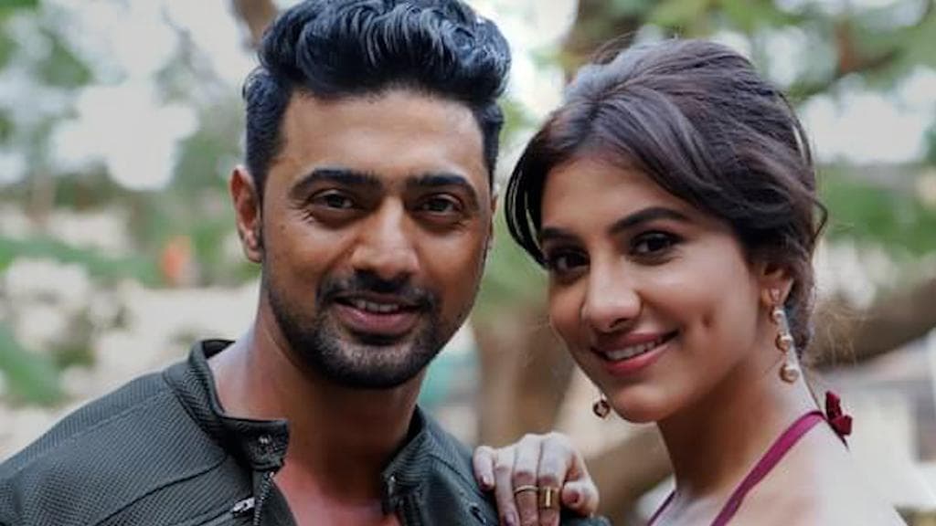 Dev-Rukmini: দুজনের ছবিই দারুণ হিট, সাফল্য উদযাপনে আইসল্যান্ডে দেব-রুক্মিণী?