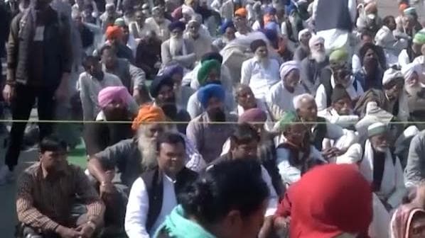 Farmers Protest: राकेश टिकैत का ऐलान- 29 नवंबर को 60 ट्रैक्टर लेकर जाएंगे संसद, विदेशों में भी प्रदर्शन
