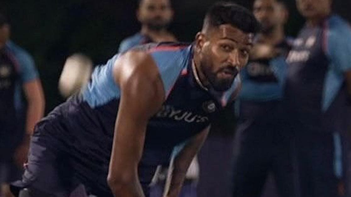 Hardik Pandiya bowls in the nets: আশা জাগাচ্ছে বিসিসিআইয়ের ট্যুইট, তবে কি স্কোয়াডে ফিরছেন হার্দিক