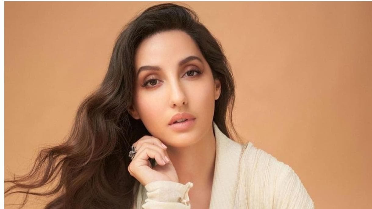 नोरा फतेही और मलाइका अरोड़ा ने 'गर्मी' सॉन्ग पर डांस कर स्टेज पर लगाई 'आग' ! वायरल हुआ वीडियो