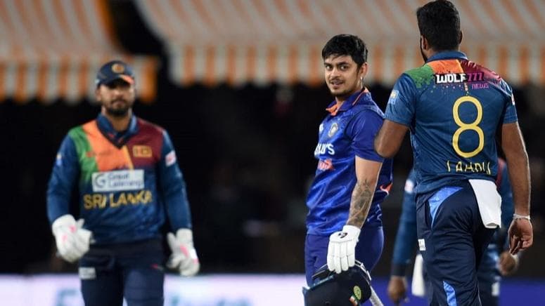 IND vs SL: टीम इंडिया की बढ़ी मुश्किलें, सिर पर गेंद लगने के बाद Ishan Kishan अस्पताल में भर्ती