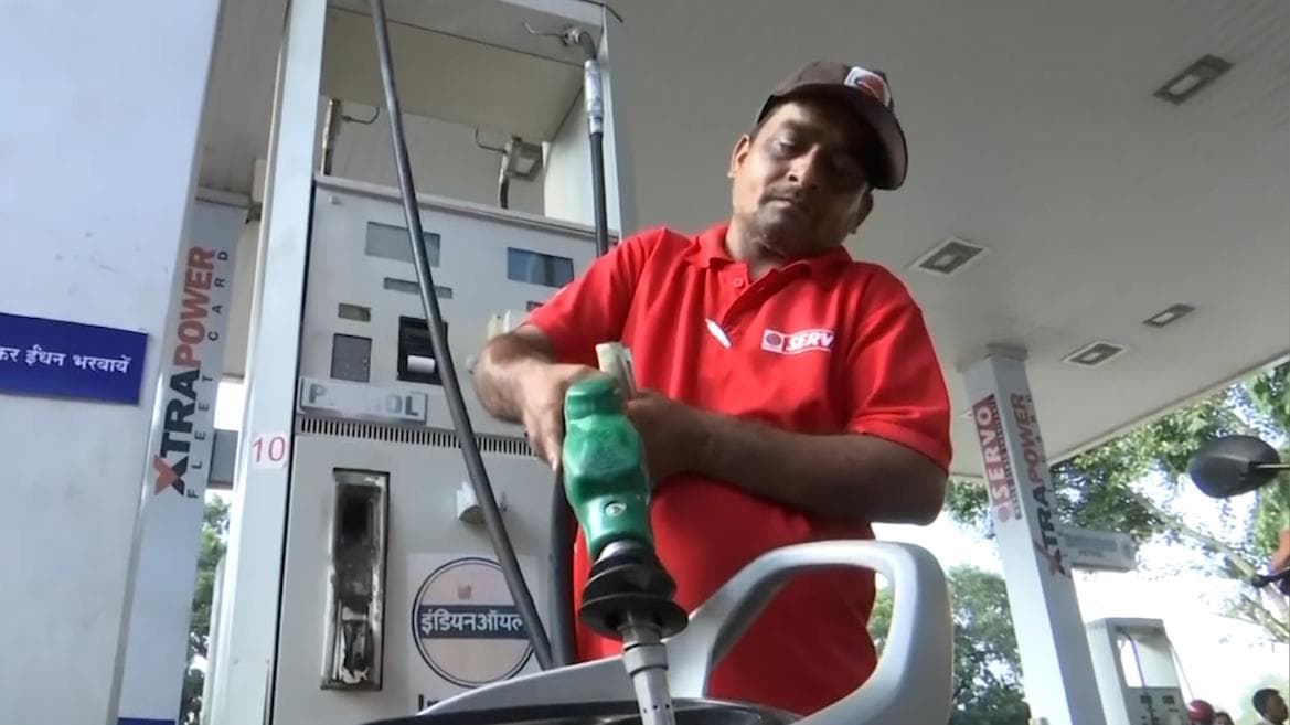  Fuel Price Hike: ফের বাড়ল জ্বালানি তেলের দাম, কলকাতায় পেট্রলের দাম পেরোল ১০৩ টাকা প্রতি লিটার