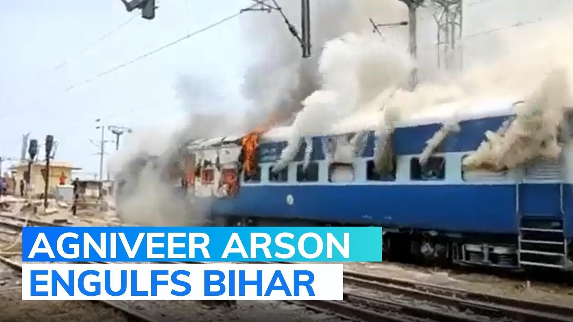 Agnipath protest: Bihar protestors set trains on fire | On camera