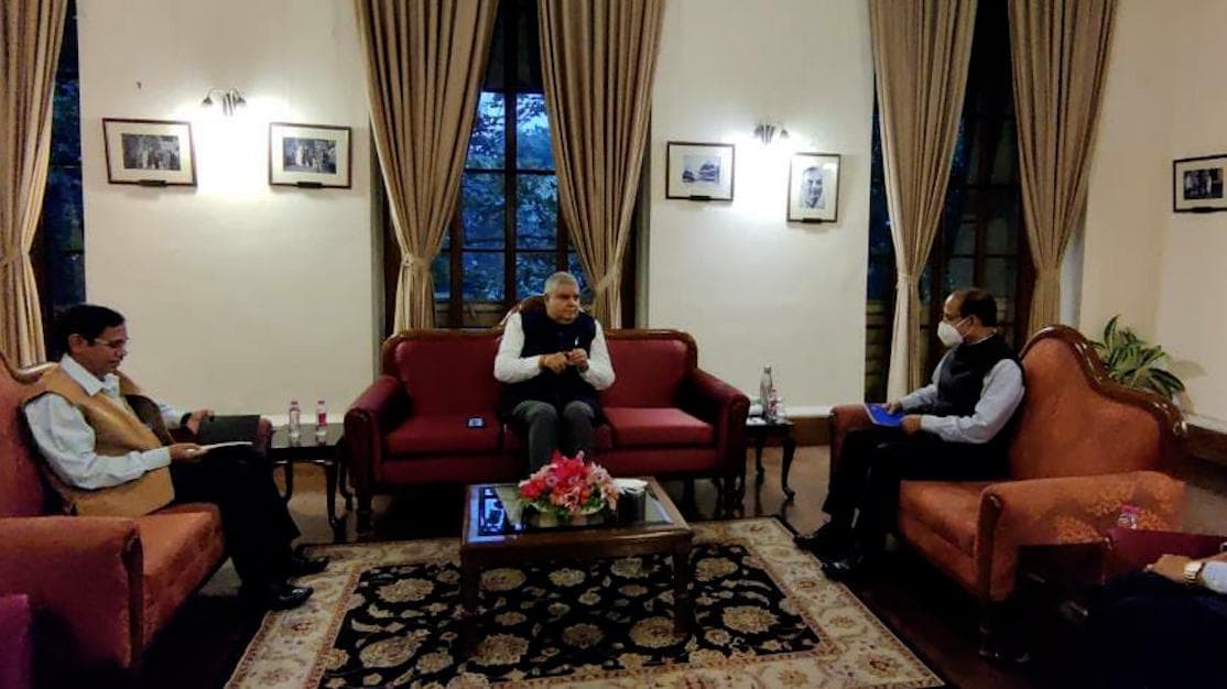 Jagdeep Dhankhar: বিএসএফ ও রাজ্য পুলিশের সমন্বয় রক্ষা, রাজভবনে বিশেষ বৈঠক রাজ্যপাল জগদীপ ধনখড়ের 