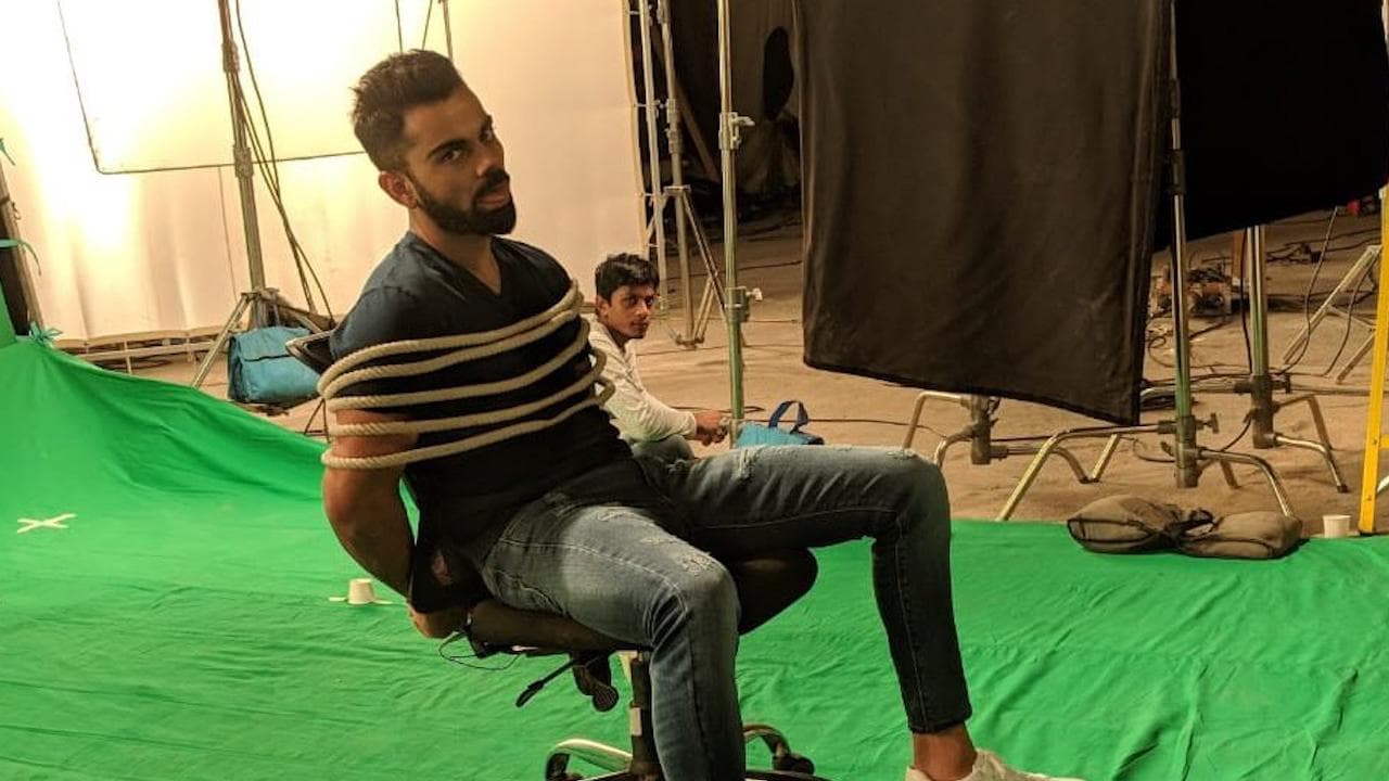 T20 World CUP: कुर्सी पर रस्सी में बंधे नजर आए कोहली, फैन्स ने किया ट्रोल