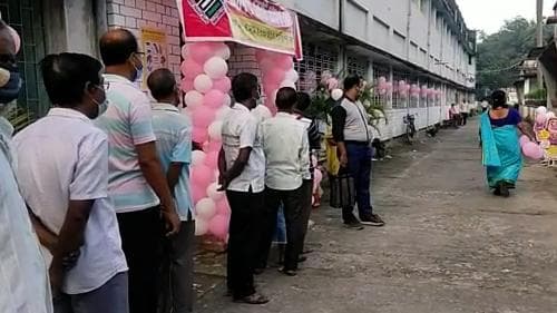 West Bengal By-election: শান্তিপুরে কমিশনের মডেল বুথ ঘিরে তুঙ্গে আগ্রহ, লম্বা লাইন ভোটারদের