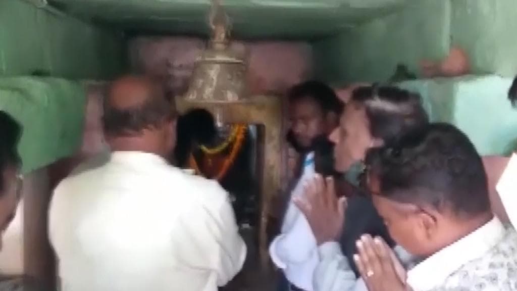शर्मनाक: 2 साल का दलित मासूम मंदिर में चला गया तो परिवार पर लगा दिया 25000 का जुर्माना 