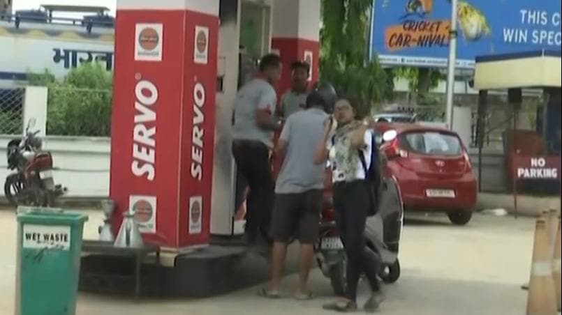 Petrol Diesel Price: फिर बढ़ीं तेल की कीमतें, श्रीगंगानगर में करीब ₹119 लीटर बिक रहा है पेट्रोल