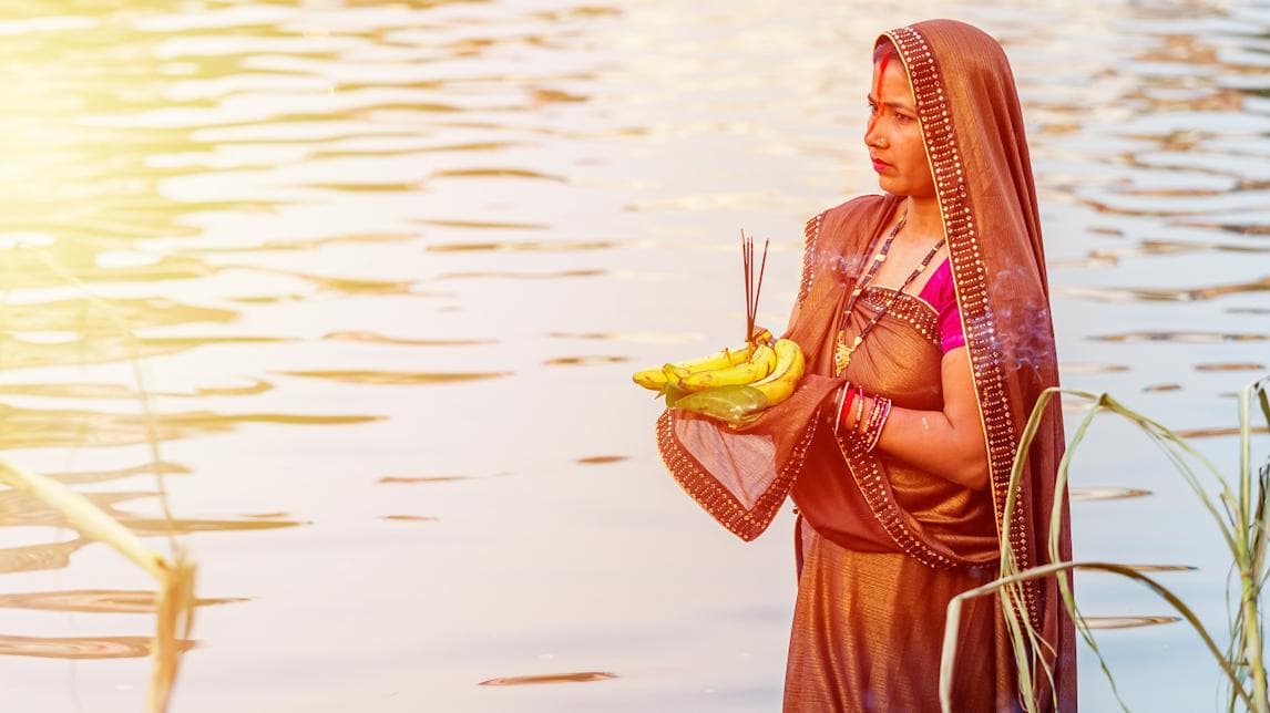 Chhath Puja 2021 : জেনে নিন এবছর ছট পুজোর দিনক্ষণ ও সূর্যকে অর্ঘ্য প্রদানের নিয়ম ...