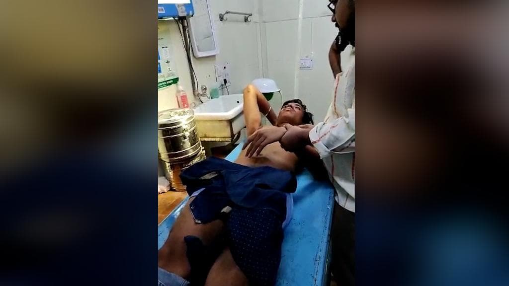 RG Kar Medical : ডাক্তারি পড়ুয়াদের দুই সংগঠনের মধ্যে সংঘর্ষে উত্তপ্ত আর জি কর, আহত প্রায় ৭-৮ জন 