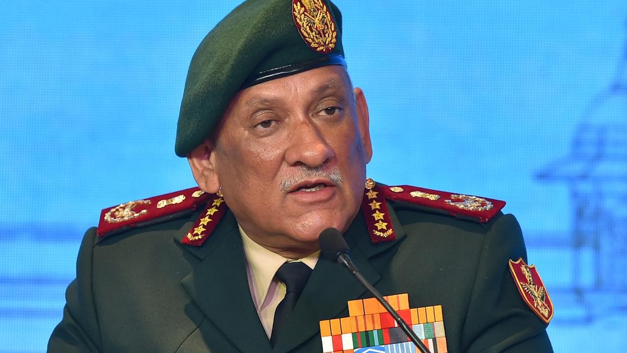 IAF helicopter crash: কুন্নুরে কপ্টার দুর্ঘটনায় সস্ত্রীক নিহত সেনা সর্বাধিনায়ক বিপিন রাওয়াত 