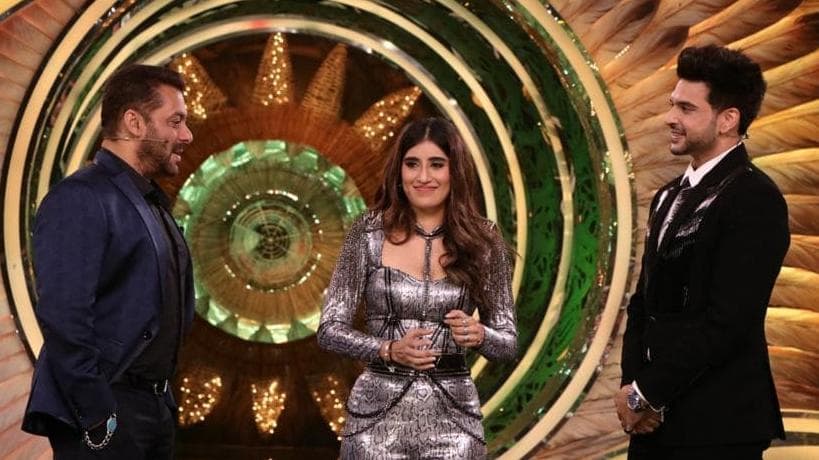 Bigg Boss 15 के घर में दम दिखाने आए ये कंटेस्टेंट्स, सलमान ने किया स्वागत