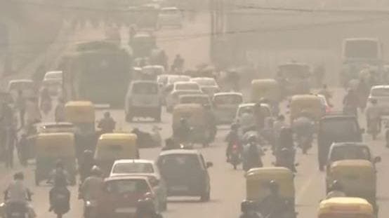 Air Pollution: दिल्ली-NCR में ज़हरीली हो रही है हवा, ग्रेटर नोएडा में AQI 300 के पार