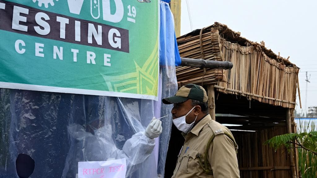 West Bengal Covid Update : রাজ্যে গত ২৪ ঘণ্টায় করোনা আক্রান্ত ৬৪ জন, মৃত্যু শূন্য