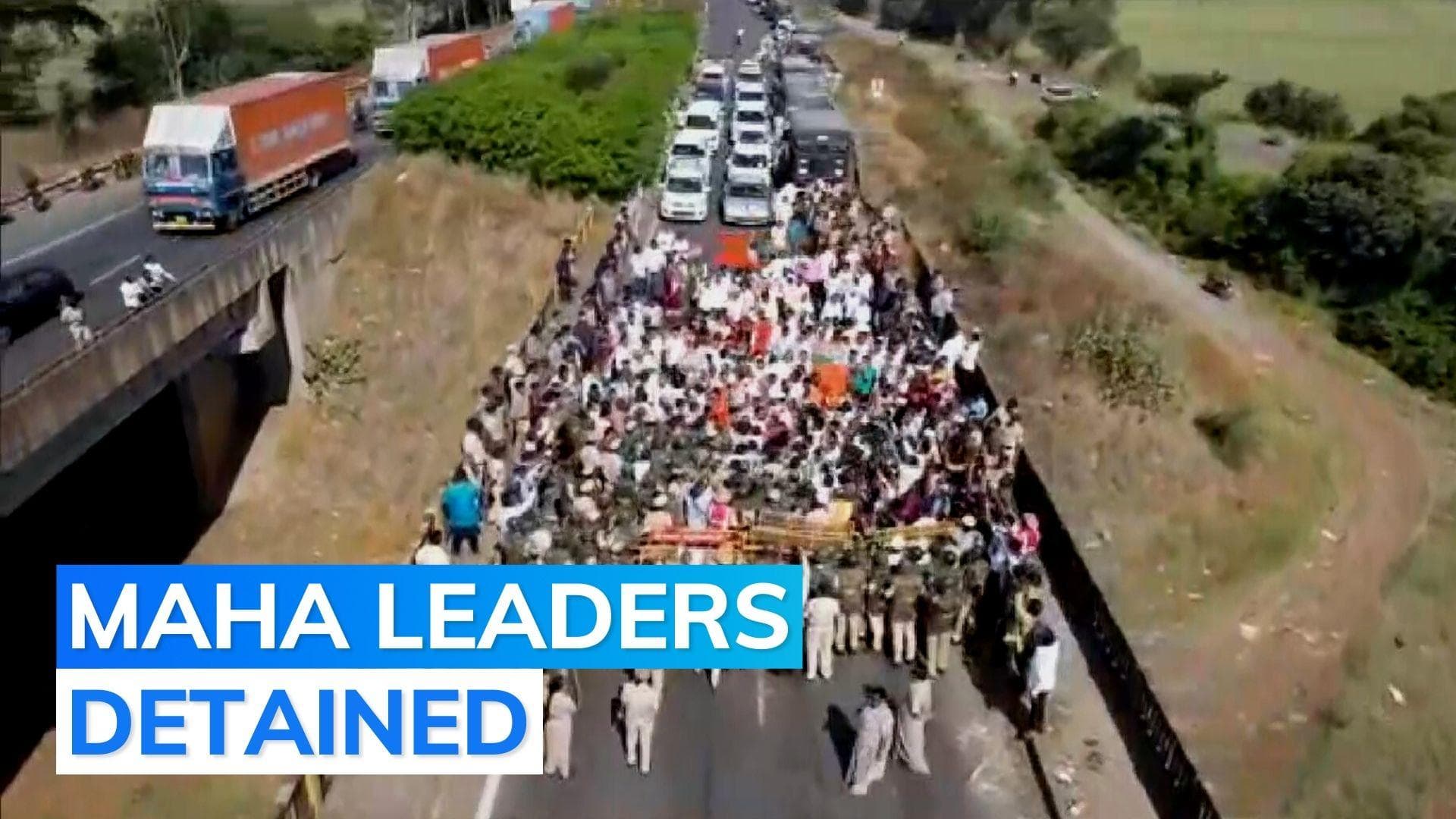 More than 300 protesters from Maharashtra stopped at Karnataka border