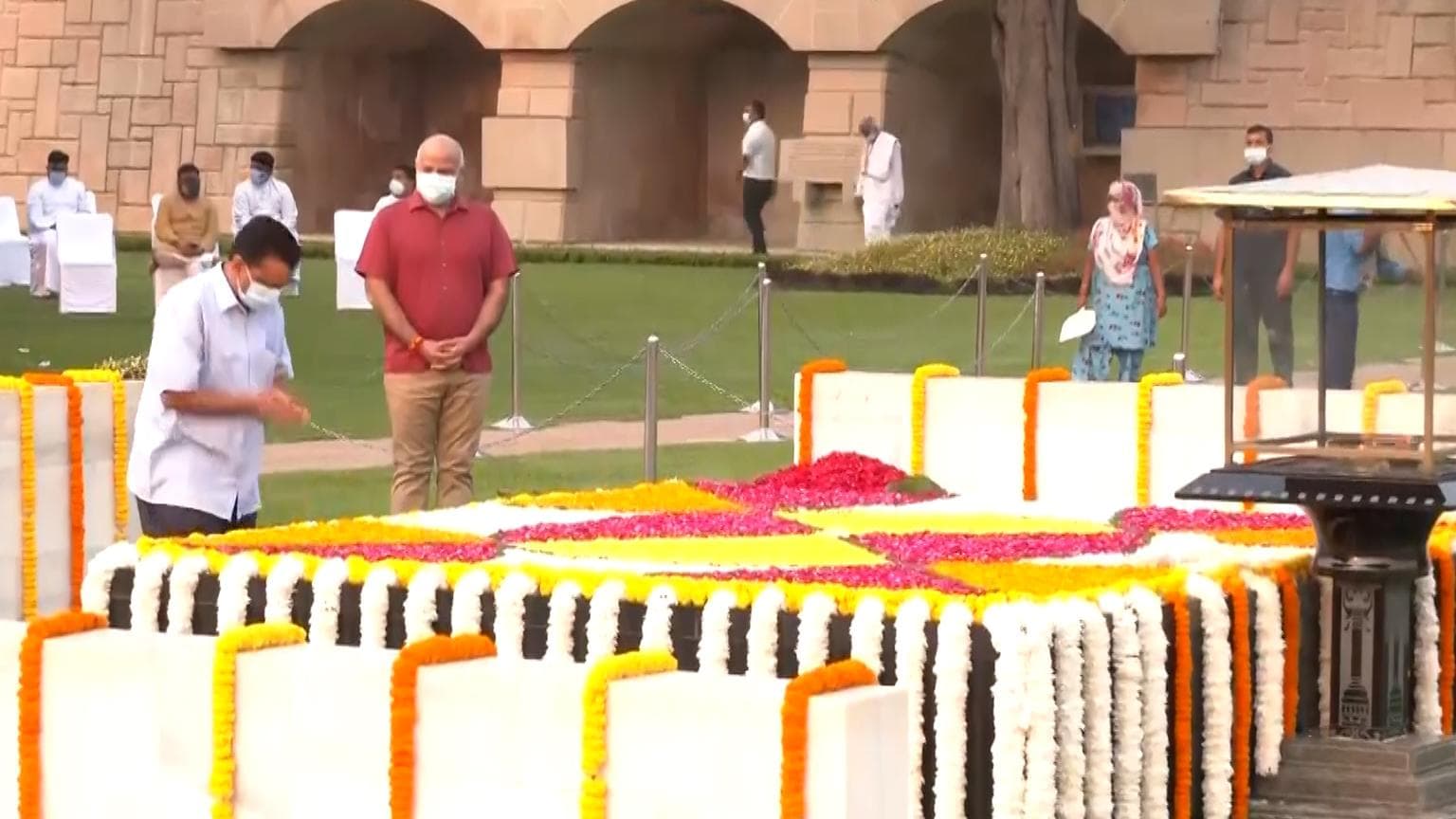 Gandhi Jayanti: গান্ধীজির জন্মদিনে তাঁকে শ্রদ্ধা জানাচ্ছে আসমুদ্রহিমাচল 