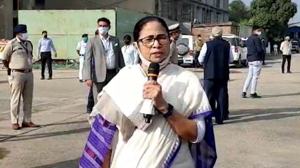 Mamata Banerjee: দু'দিনের সফরে মুম্বই গেলেন মুখ্যমন্ত্রী, দেখা করবেন শিবসেনা-এনসিপি নেতৃত্বের সঙ্গেও