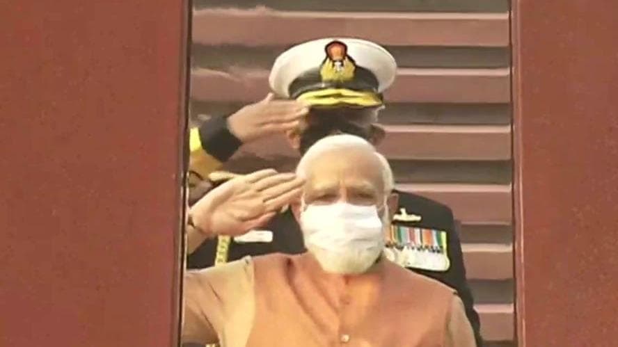 Vijay Diwas 2021: पाकिस्तान पर जीत की स्वर्ण जयंती, वॉर मेमोरियल पर PM ने किया शहीदों को नमन