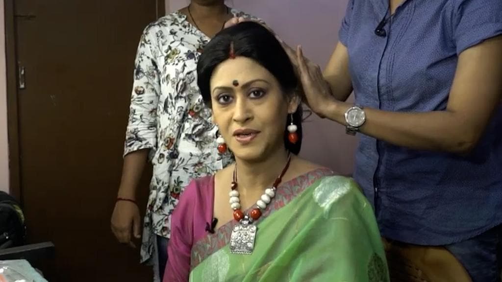 Indrani Halder: গড়িয়াহাটের ফুট থেকেই পুজোর শাড়ি কিনলেন ইন্দ্রাণী হালদার, পরবেন শ্রীময়ি-র সেটেও