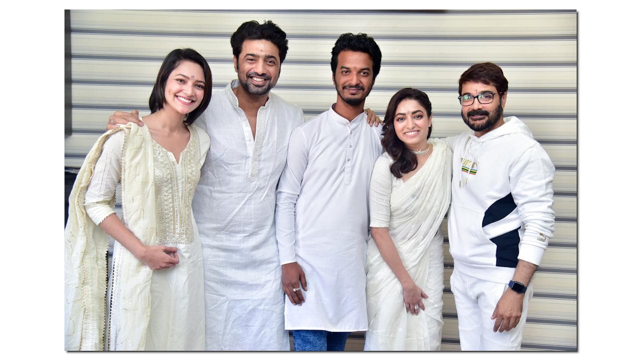 Dev-Prosenjit : দয়া করে সোশ্যাল মিডিয়ায় ছবি শেয়ার করবেন না, কলকাতাবাসীকে কেন এই অনুরোধ প্রসেনজিৎ-দেবের ?