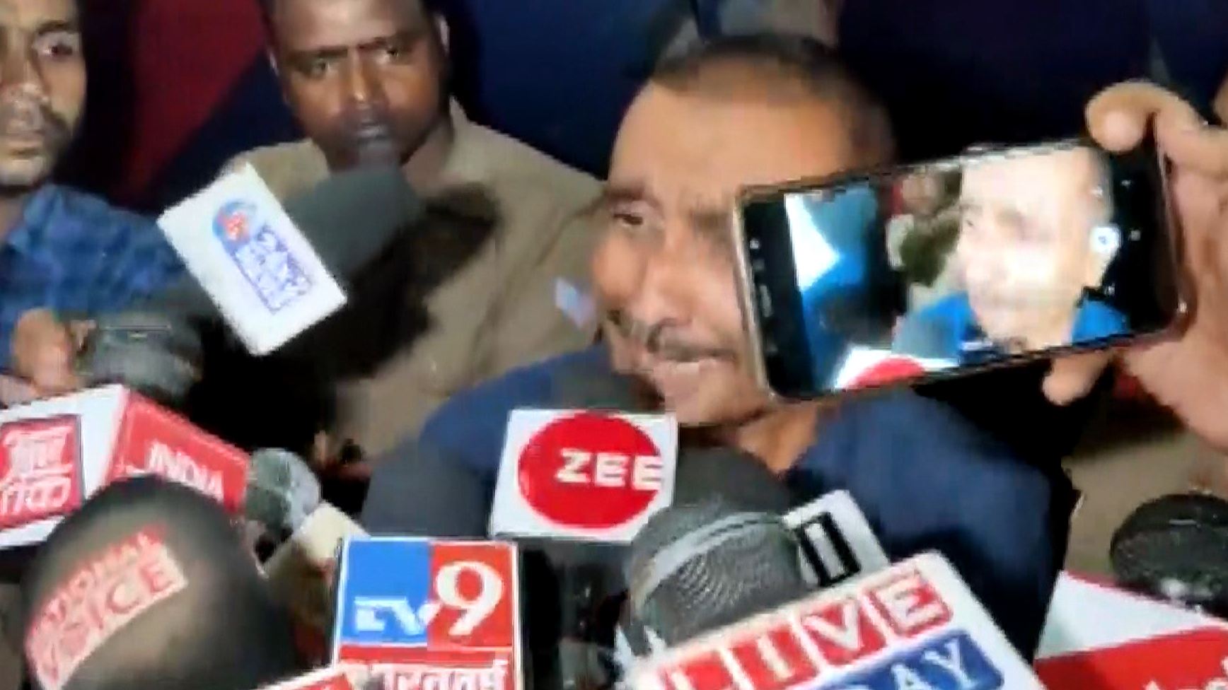 उन्नाव रेप के आरोपी कुलदीप सेंगर का बयान- मुझे फंसाया जा रहा है