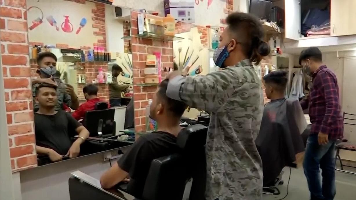 Covid 19 Guideline: রাত ১০টা পর্যন্ত খোলা সেলুন ও বিউটি পার্লার, নয়া নির্দেশিকা জারি নবান্নের