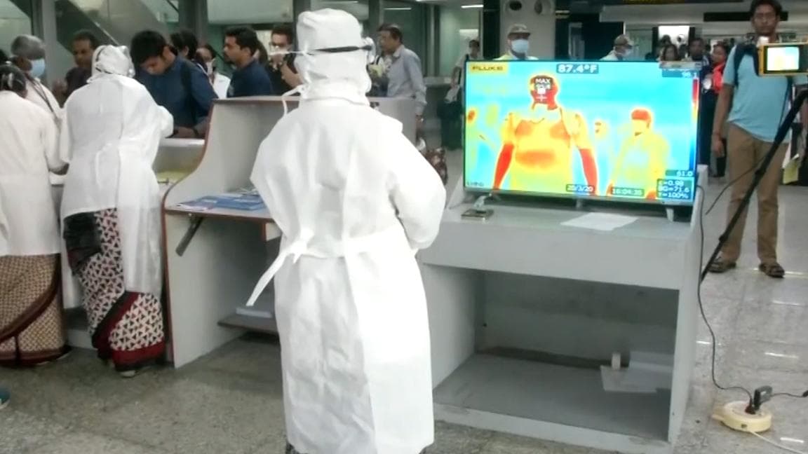 Omicron Variant: জাল কোভিড রিপোর্ট বানিয়ে ওমিক্রন নিয়েই ভারত ছাড়লেন দক্ষিণ আফ্রিকার নাগরিক? চলছে তদন্ত