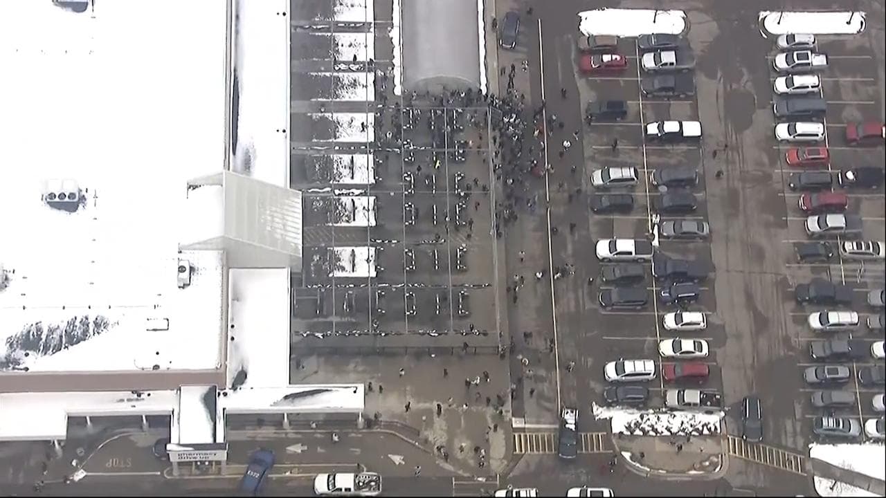 US  के एक हाईस्कूल में छात्र ने की अंधाधुंध फायरिंग: 3 स्टूडेंट्स की हुई मौत, टीचर समेत 8 घायल