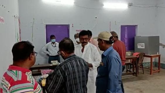 Municipal Election 2022: শ্রীরামপুর এবং দক্ষিণ দমদম পুরসভার দুটি বুথে শুরু হল পুনর্নির্বাচন