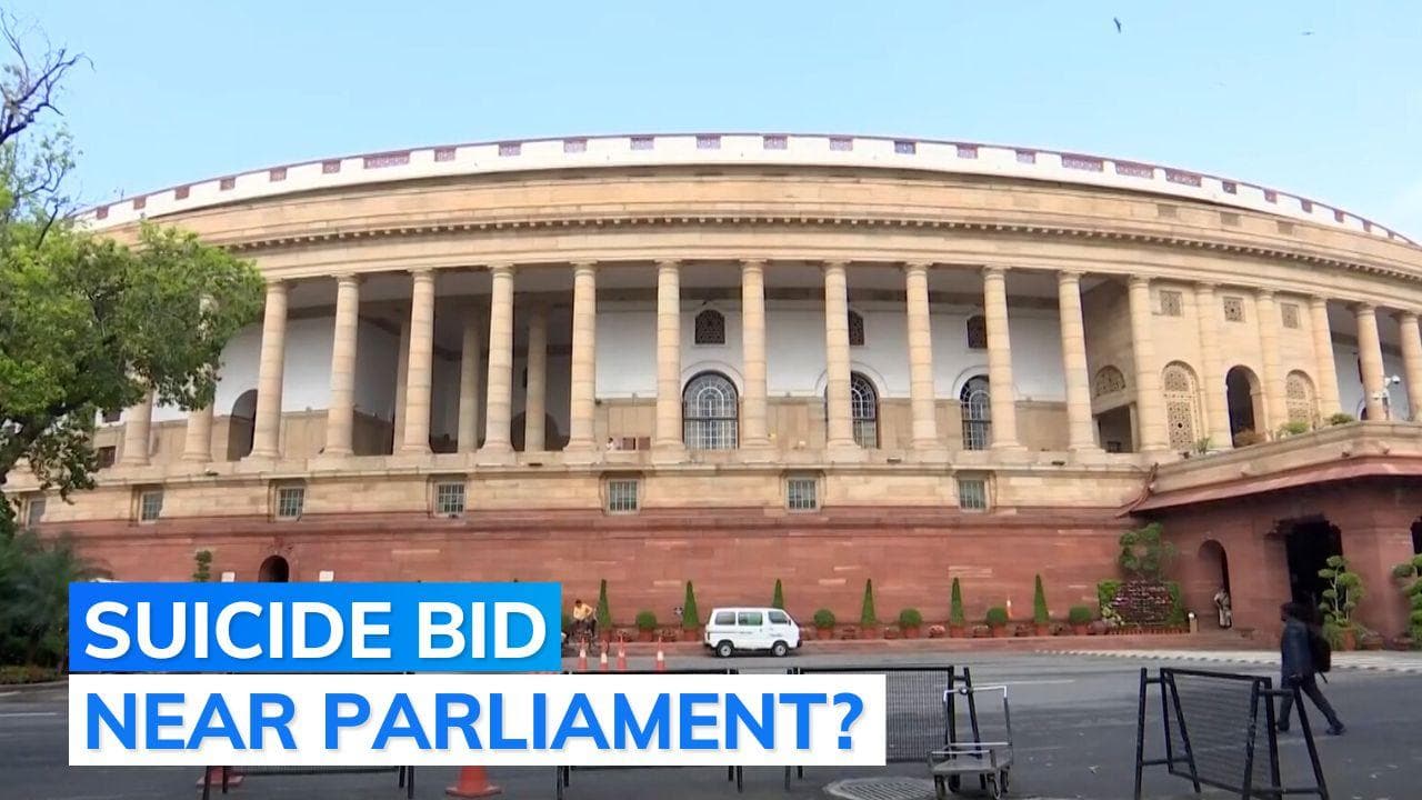 Delhi: man tries to set self on fire near Parliament building