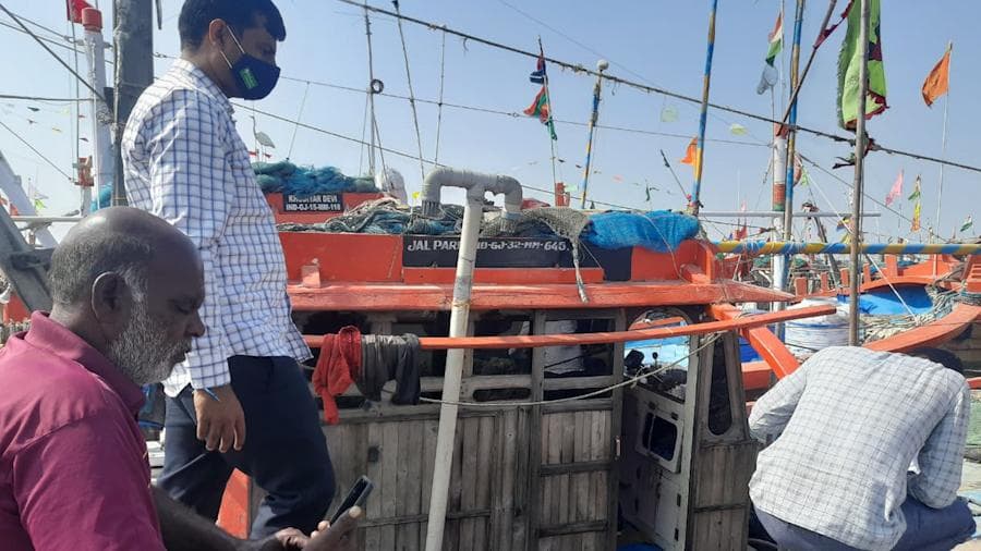 Indian fisherman killed in firing by Pakistan coast guard off Gujarat coast