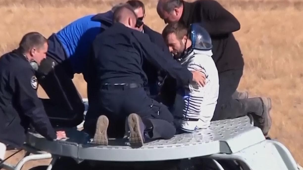 First film shot in the space: তৈরি হল ইতিহাস, এই প্রথম ফিল্মের শুটিং হল মহাকাশে