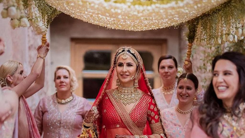 Katrina Kaif Vicky Kaushal Wedding :কনের সাজে ছবি পোস্ট ক্যাটরিনার, বোনেদের জন্য মিষ্টি বার্তা অভিনেত্রীর