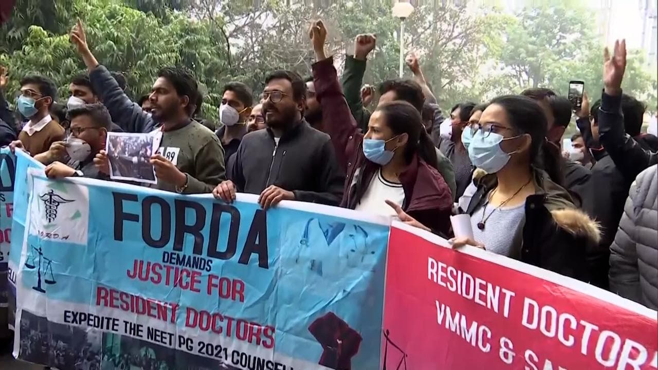 Big relief for protesting doctors, SC go ahead to NEET-PG counselling