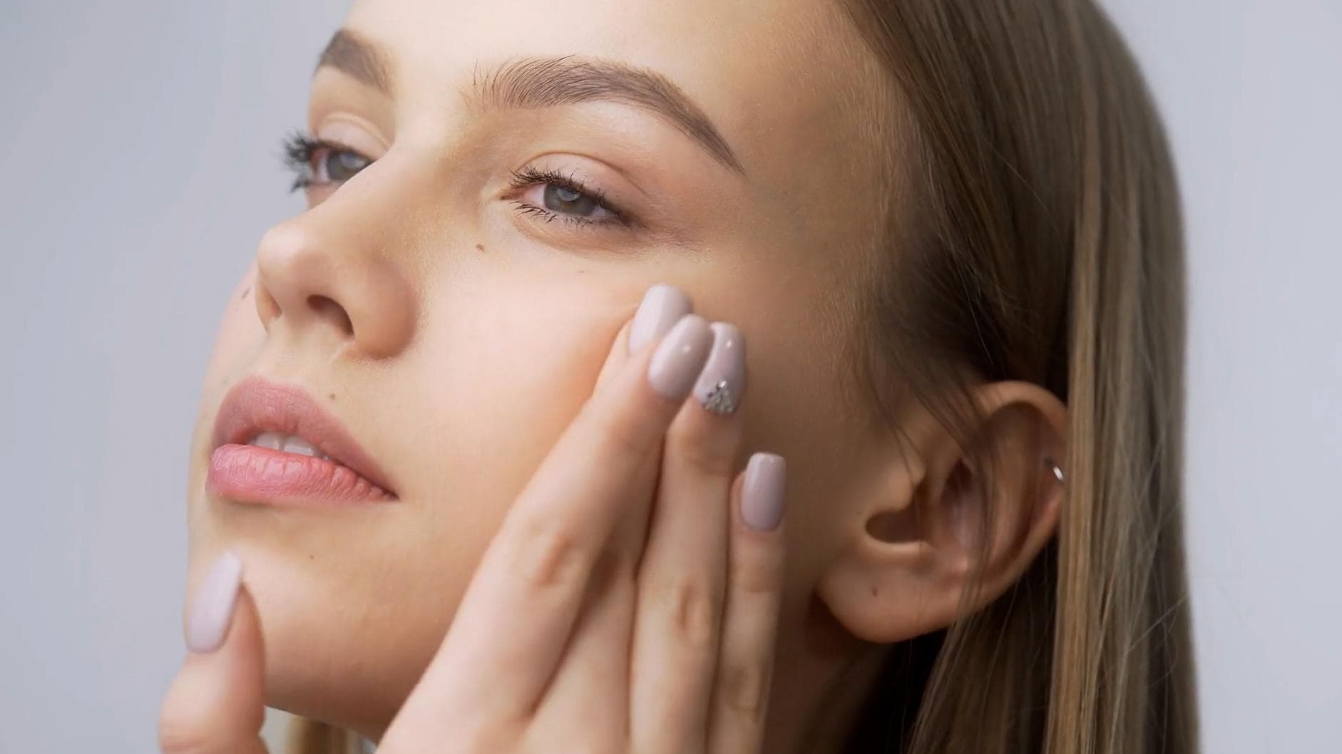 Valentine's Day 2022 : ভালবাসার বিশেষ দিনে সঙ্গীর চোখে সুন্দর দেখাতে চান ? রইল কিছু টিপস 