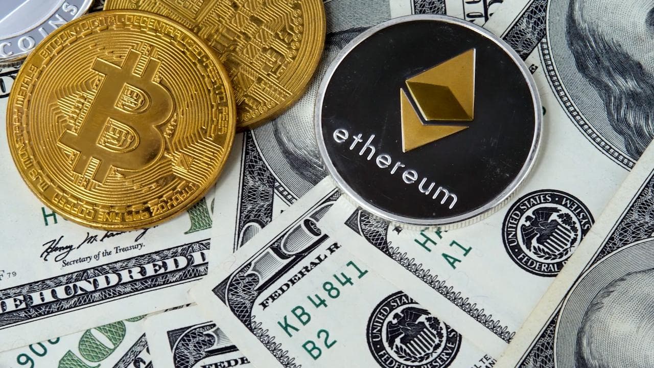 भारत सरकार के फैसले से Crypto Market हो गया 'क्रैश', Bitcoin में 17% की गिरावट दर्ज