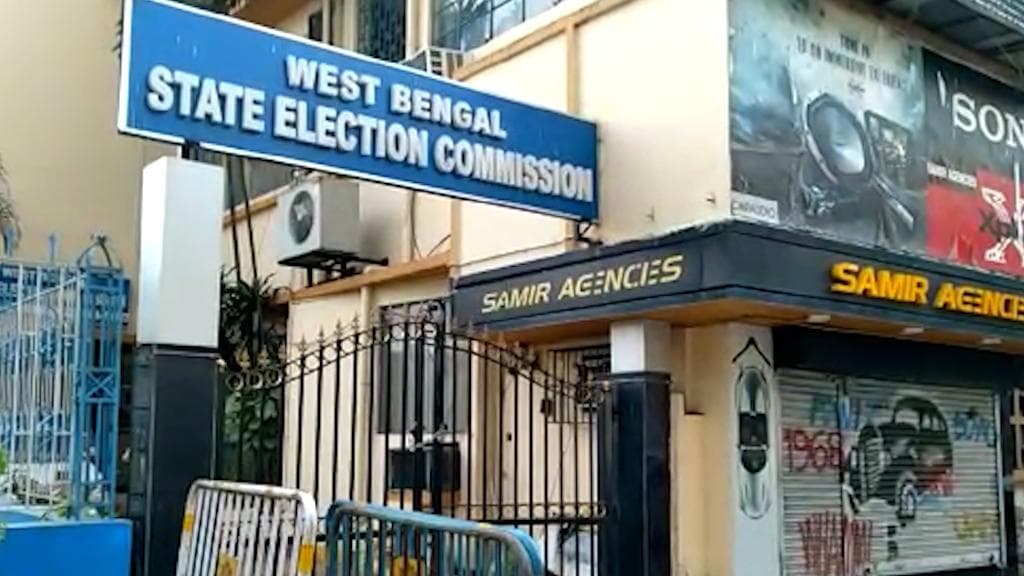 C Voter Exit Poll: ব্যাপক সংখ্যাগরিষ্ঠতা নিয়ে ক্ষমতায় ফিরছে তৃণমুল, বাম-কং শূন্য পুরসভায় ১৩ আসন বিজেপির?
