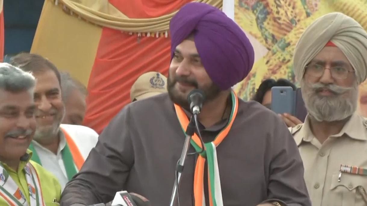 Navjot Sidhu resigns as Punjab Congress chief, says 'can't compromise on Punjab's future'