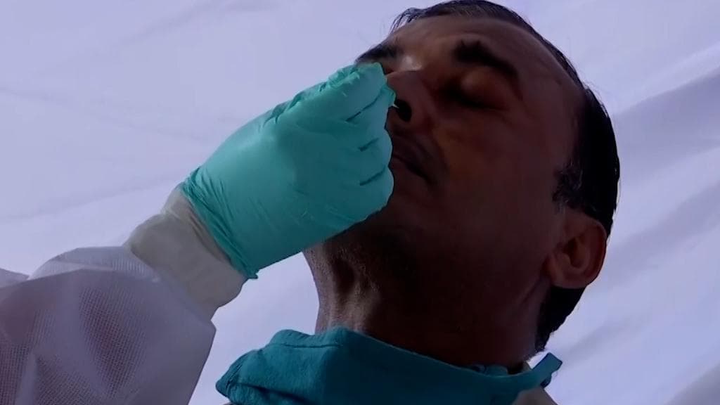 Covid In Bengal : টেস্ট কমতেই কোভিডের দৈনিক গ্রাফ নিম্নমুখী, একদিনে আক্রান্ত ৬০৬