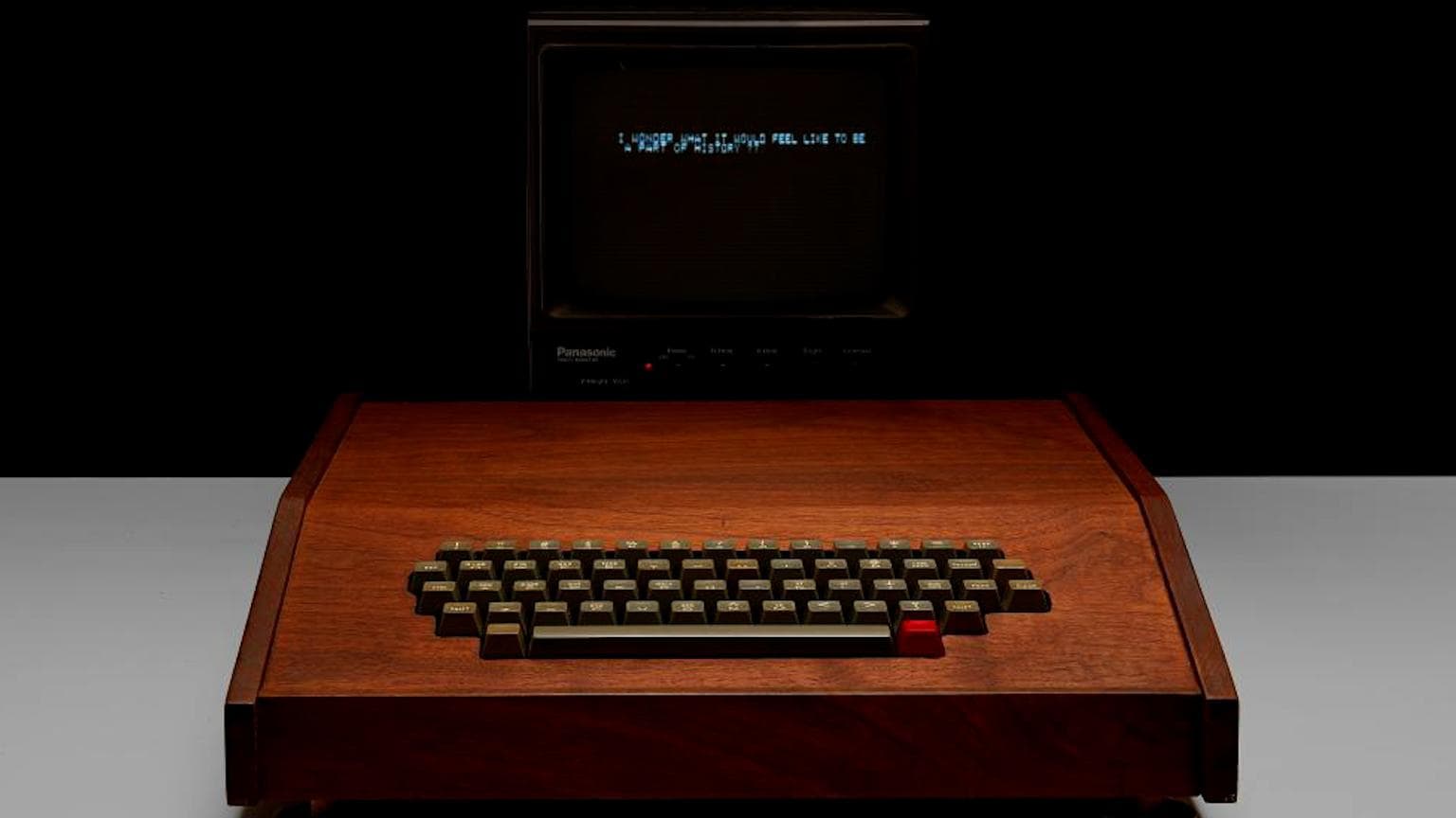 Apple-1 computer hand-built by Steve Jobs and Steve Wozniak sells for $400,000 at auction