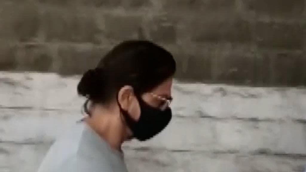 SRK meets Aryan Khan:আরিয়ানকে দেখতে জেলে গেলেন বাবা শাহরুখ! তারপর?