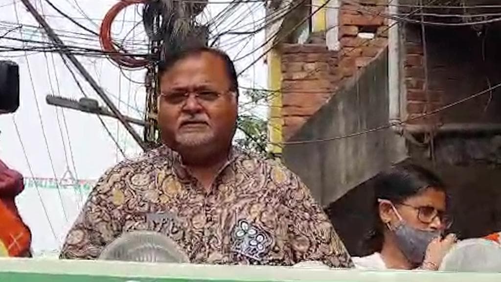 TMC: ৪৮ ঘণ্টার মধ্যে নাম প্রত্যাহার করতে হবে,  নির্দল প্রার্থীদের হুঁশিয়ারি পার্থ চট্টোপাধ্যায়ের