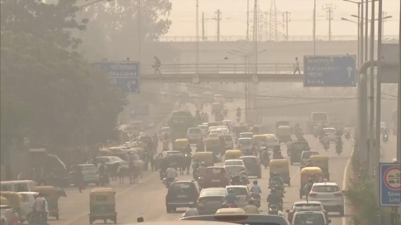 Delhi air pollution: रविवार को AQI में मामूली सुधार लेकिन अभी टला नहीं खतरा