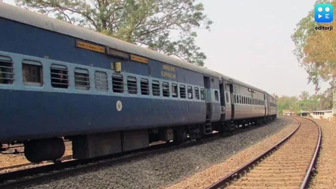 Male passenger reports harassment incident on Pune-Hatia express